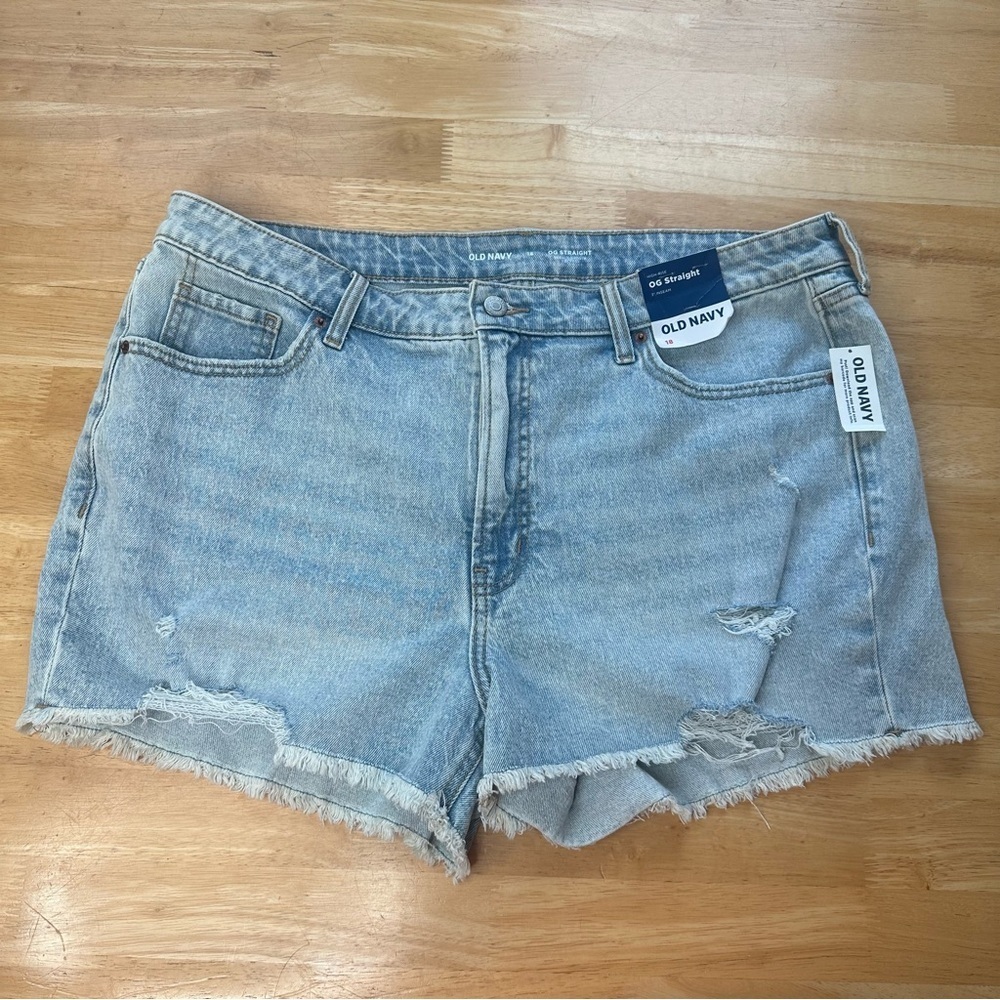 Old Navy Womens High Rise O.G. Straight Distressed Jean Shorts Sz 18 Stretch NWT